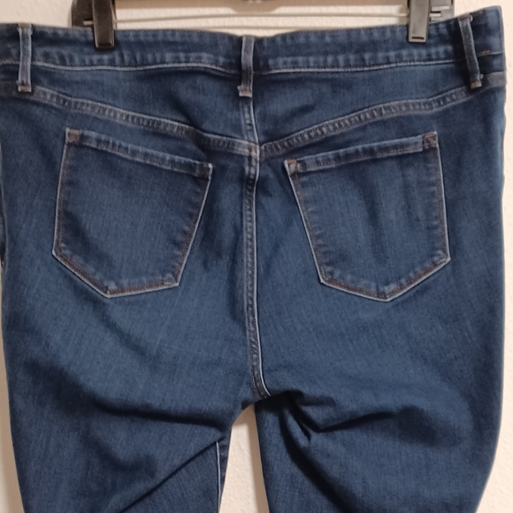 Old Navy women's maternity front low panel skinny jeans - Picture 7 of 9